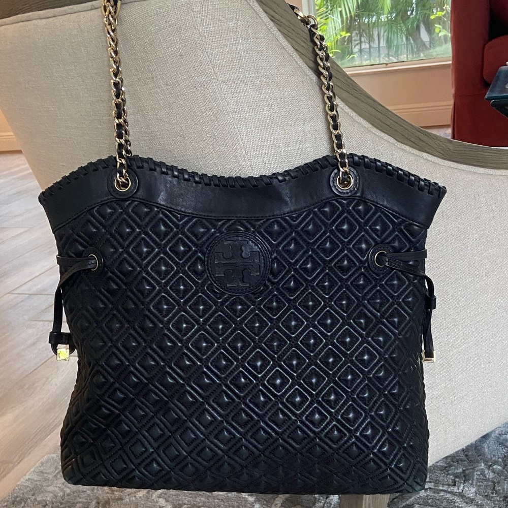 Tory Burch black leather should bag with gold chain straps